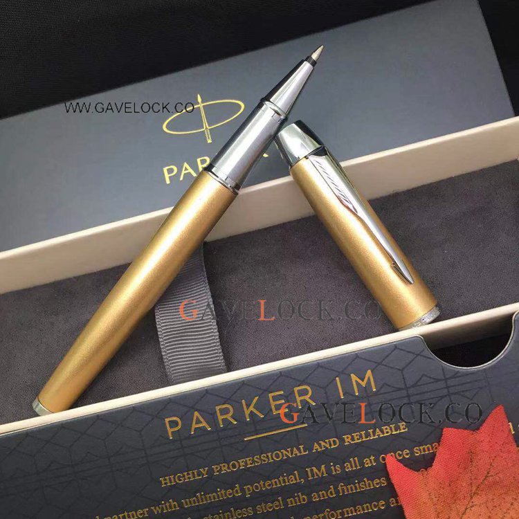 Retail PARKER IM Gold Lacquer Rollerball Pen